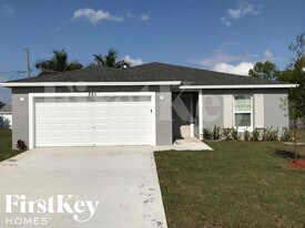 561 SE Brookside Terrace, Unit 112 Clay St Unit #3 in Port St. Lucie, FL - Building Photo