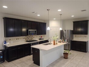 9002 Moonstone Dr in Austin, TX - Building Photo - Building Photo