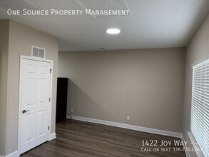 1422 Joy Wy in Winston-Salem, NC - Building Photo - Building Photo