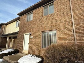 48530 Sugarbush Rd in Chesterfield, MI - Building Photo