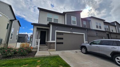 13519 Langdon Dr in Herriman, UT - Foto de edificio - Building Photo