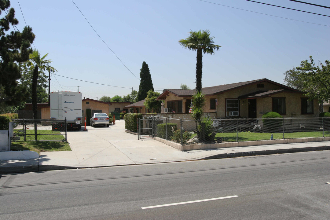 3860 Baldwin Park Blvd in Baldwin Park, CA - Foto de edificio