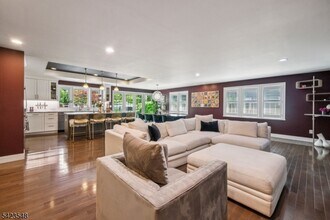 678 Springfield Ave in Summit, NJ - Building Photo - Building Photo