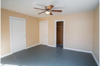 1908 Nolan St in San Antonio, TX - Building Photo - Building Photo