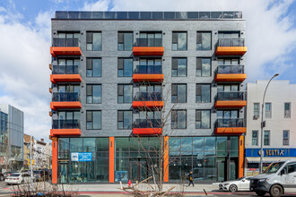 10107 Northern Blvd in Corona, NY - Building Photo - Building Photo