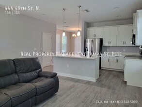 444 49th St N in St. Petersburg, FL - Building Photo - Building Photo