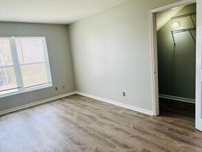 3109 W Muhammad Ali Blvd, Unit 4 in Louisville, KY - Foto de edificio - Building Photo