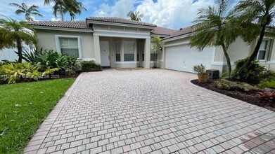 3271 SW 53rd St in Fort Lauderdale, FL - Building Photo - Building Photo