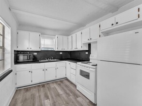 1932 Dewey St in Hollywood, FL - Building Photo - Building Photo