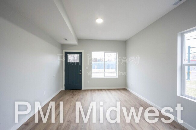 2810 E Michigan St in Indianapolis, IN - Building Photo - Building Photo