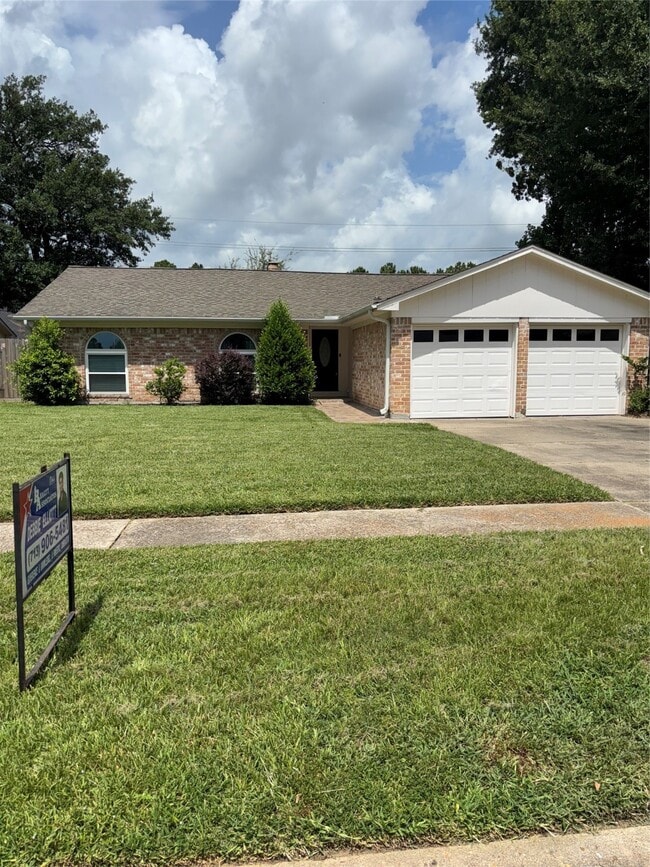 15815 Whipple Tree Dr