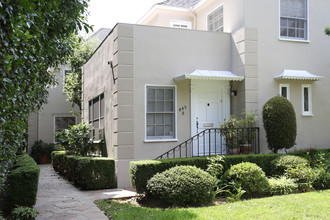 445 N Oakhurst Dr in Beverly Hills, CA - Building Photo - Building Photo