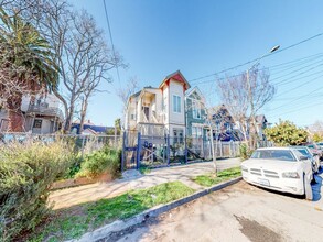 1019 Willow St in Oakland, CA - Building Photo - Building Photo