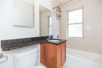 3816 N Sheffield Ave, Unit 1E in Chicago, IL - Foto de edificio - Building Photo