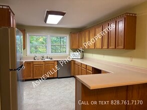 154 Garland St in Waynesville, NC - Foto de edificio - Building Photo