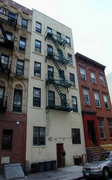 160 Henry St in New York, NY - Building Photo - Building Photo