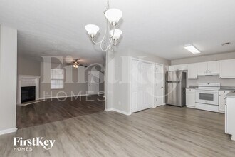 311 Goldenrod Dr in Stockbridge, GA - Building Photo - Building Photo