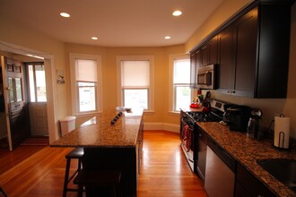 31 Montcalm Ave, Unit 1 in Boston, MA - Building Photo - Building Photo