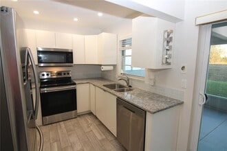 1311 New Bedford Dr in Sun City Center, FL - Building Photo - Building Photo