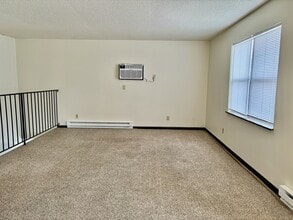 338 Oxford Ct in Holland, MI - Building Photo - Building Photo