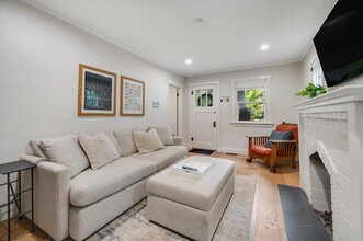 1131 S Elizabeth St in Denver, CO - Foto de edificio - Building Photo