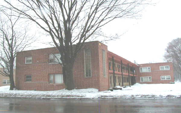 Longwood Apartments in Blue Island, IL - Foto de edificio - Building Photo