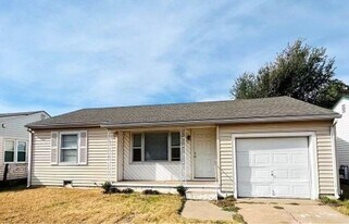 2210 N Independence St in Enid, OK - Building Photo