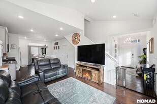 247 S Old Hammer St in Aurora, CO - Building Photo