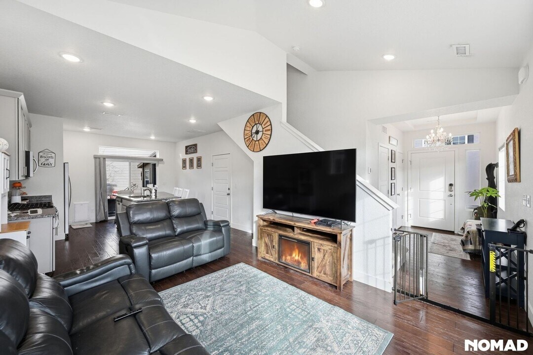 247 S Old Hammer St in Aurora, CO - Foto de edificio