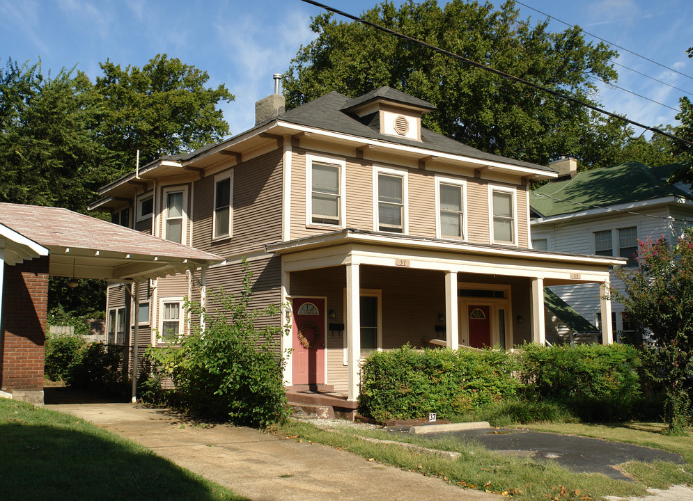 35-37 S Rembert St in Memphis, TN - Building Photo