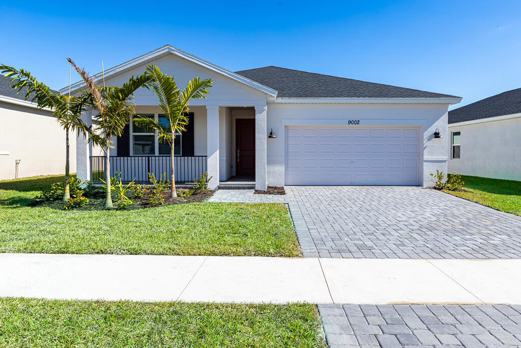 9002 Dahlia Cir in Port St. Lucie, FL - Building Photo