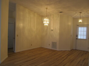 996 Locust Ave NW in Palm Bay, FL - Building Photo - Building Photo