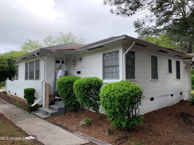 property at 1164 Raymond Rd