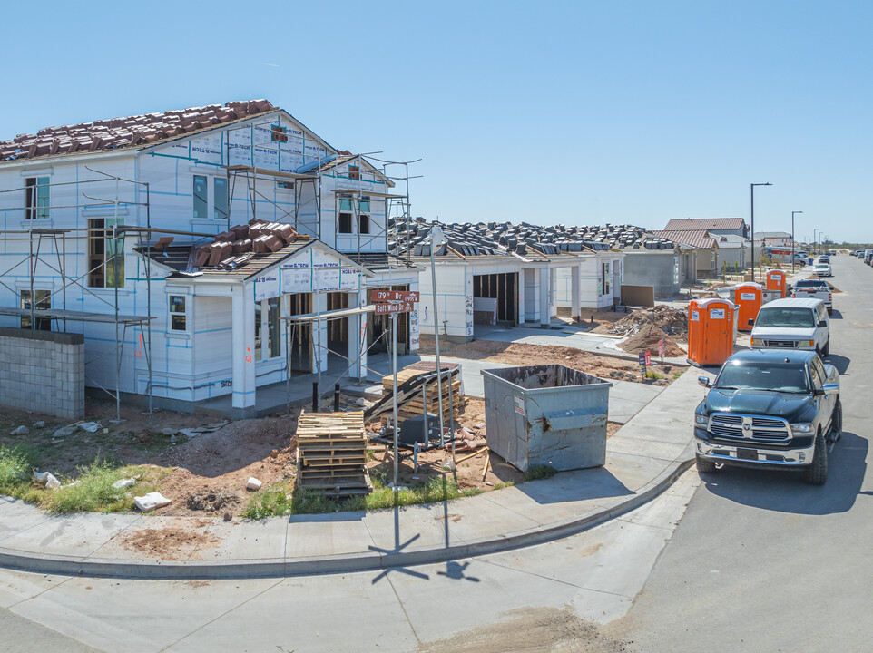 North Copper Canyon in Surprise, AZ - Building Photo