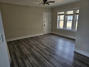 3824 N Greenview Ave, Unit 3817.5-3E in Chicago, IL - Building Photo - Building Photo