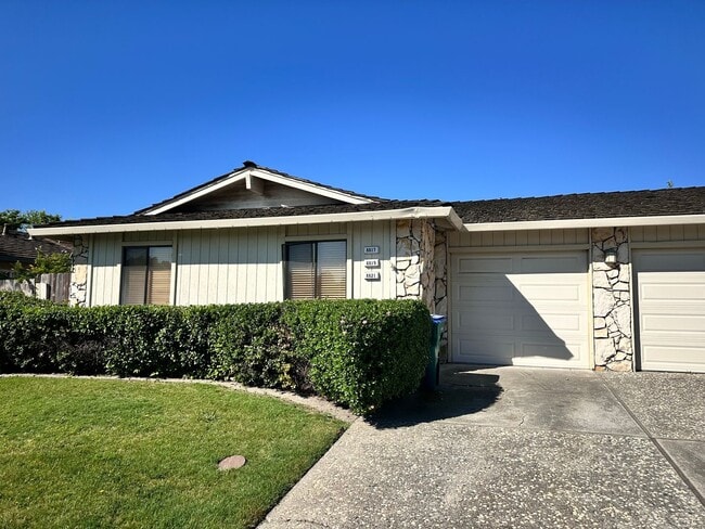 8817 Littleoaks Way in Stockton, CA - Building Photo - Building Photo