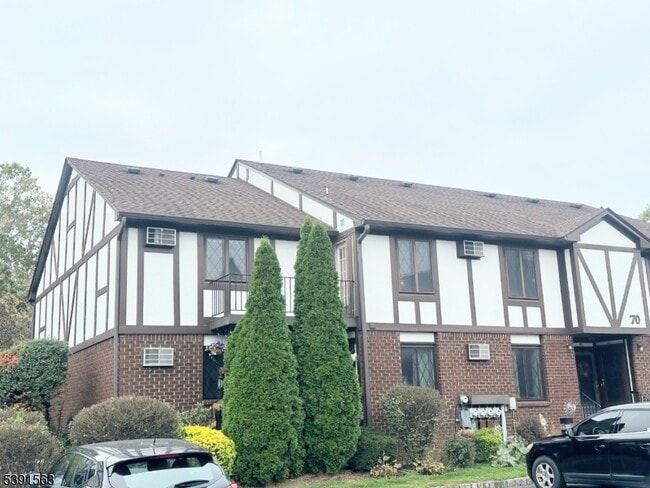 70 Farm Rd