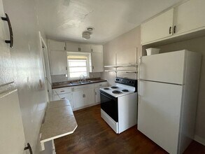 1224 Pomeroy St in Manhattan, KS - Building Photo - Building Photo