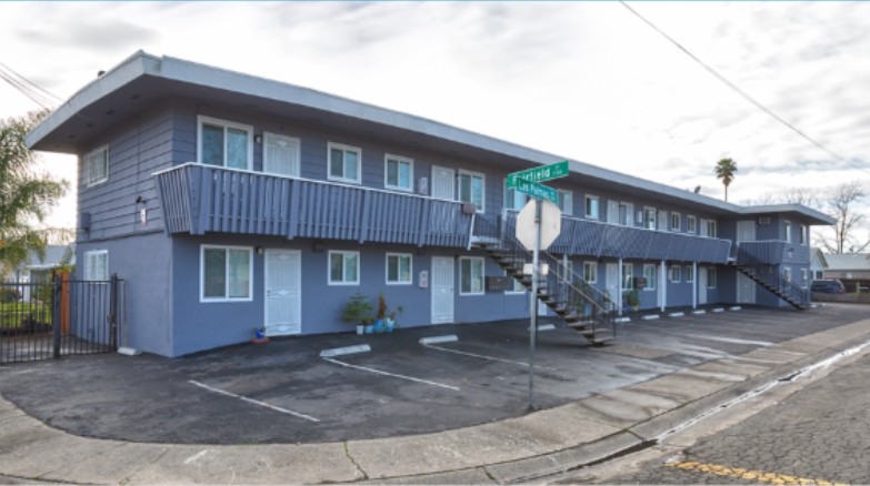 Las Palmas Apartments in Sacramento, CA - Foto de edificio