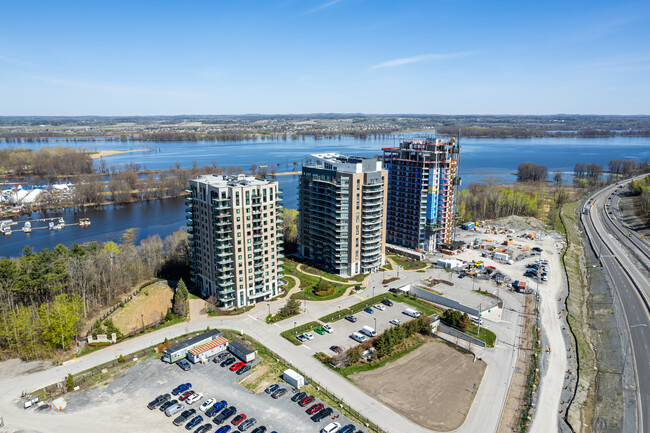 Petrie's Landing Tower III in Ottawa, ON - Building Photo - Building Photo