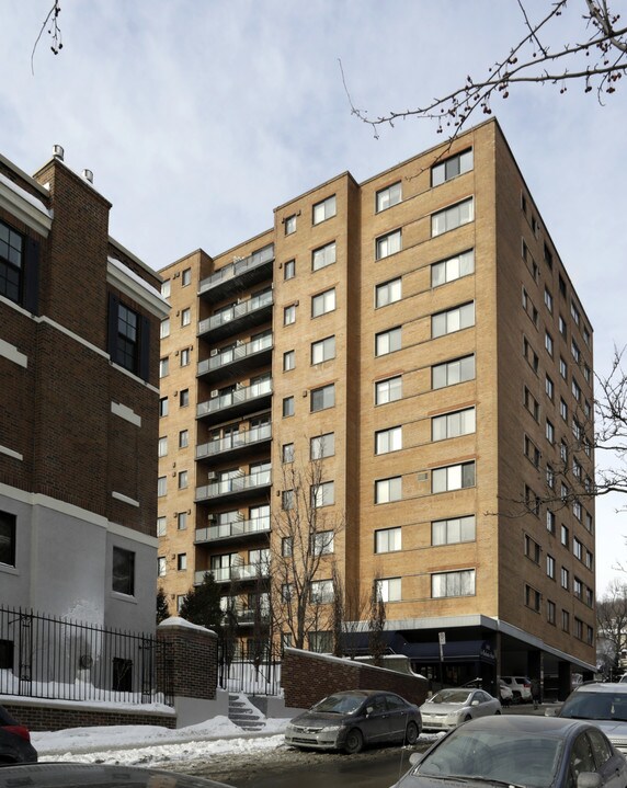 MacKenzie House in Montréal, QC - Building Photo