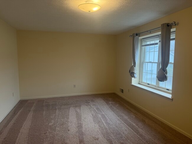 55 Frenchwoods Cir in Rochester, NY - Building Photo - Building Photo