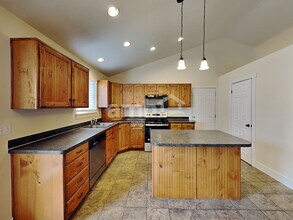 4915 W 150 N in West Point, UT - Building Photo - Building Photo