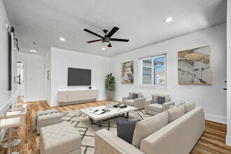 18421 Patterson Ln in Huntington Beach, CA - Building Photo - Building Photo
