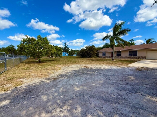 16394 Pimlico Dr E in Loxahatchee Groves, FL - Building Photo - Building Photo
