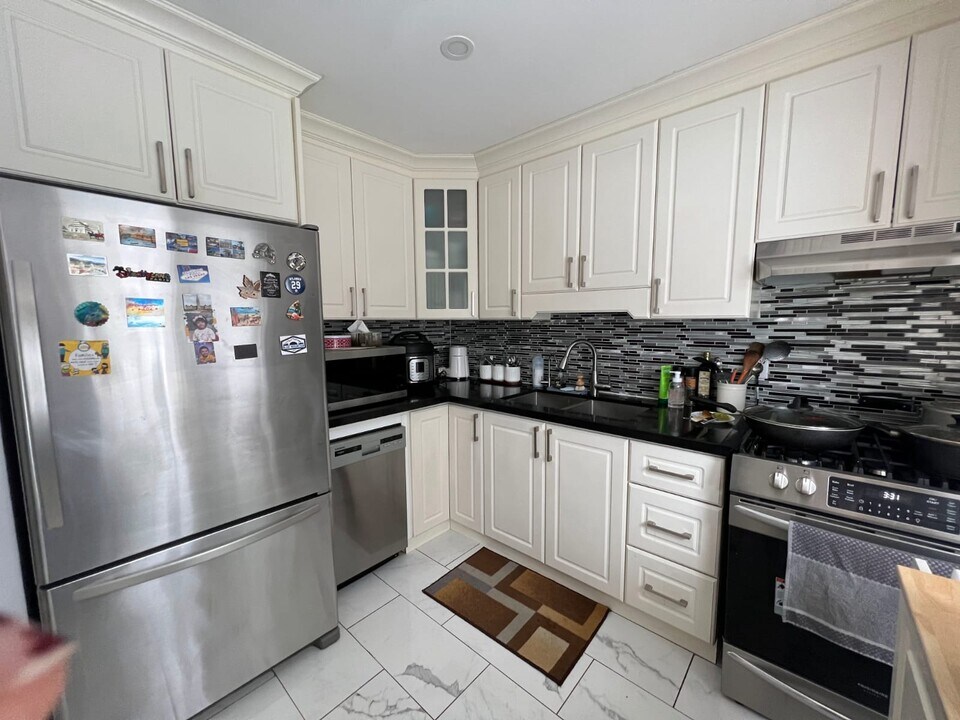 36 Hollyberry Trl in Toronto, ON - Building Photo