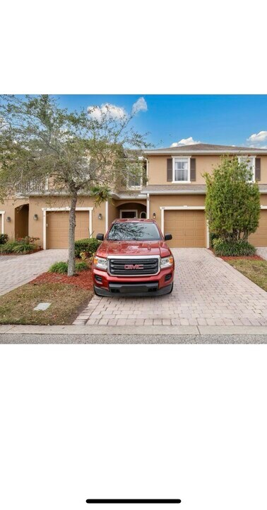221 Aston Grande Dr in Daytona Beach, FL - Building Photo