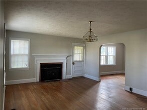 109 N Magnolia St in Raeford, NC - Building Photo - Building Photo