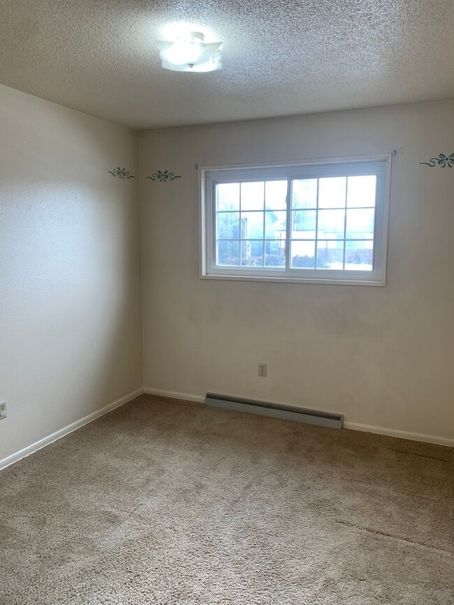 326 Bocage Dr in Cheyenne, WY - Building Photo - Building Photo