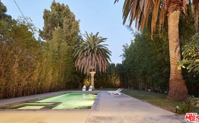 4430 Lindblade Dr in Los Angeles, CA - Building Photo - Building Photo